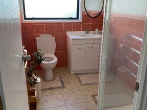 Neena bath room upstairs