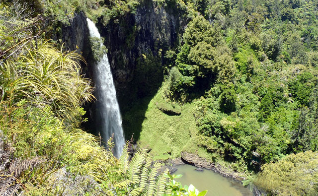マイナスイオンを求めて滝へ行こう！