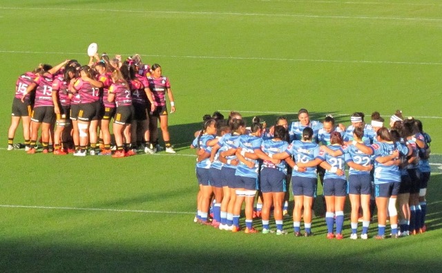 女子ラグビー, ブルーズ v チーフス