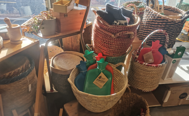 買わない生活のすすめ　ウェリントンのリフィルショップ